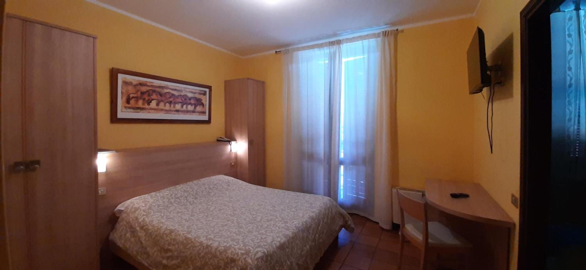 Hotel Chiara Sirmione Luaran gambar