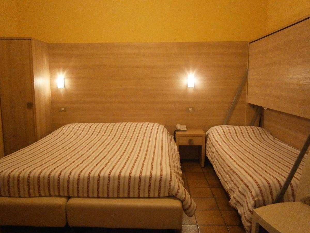 Hotel Chiara Sirmione Luaran gambar