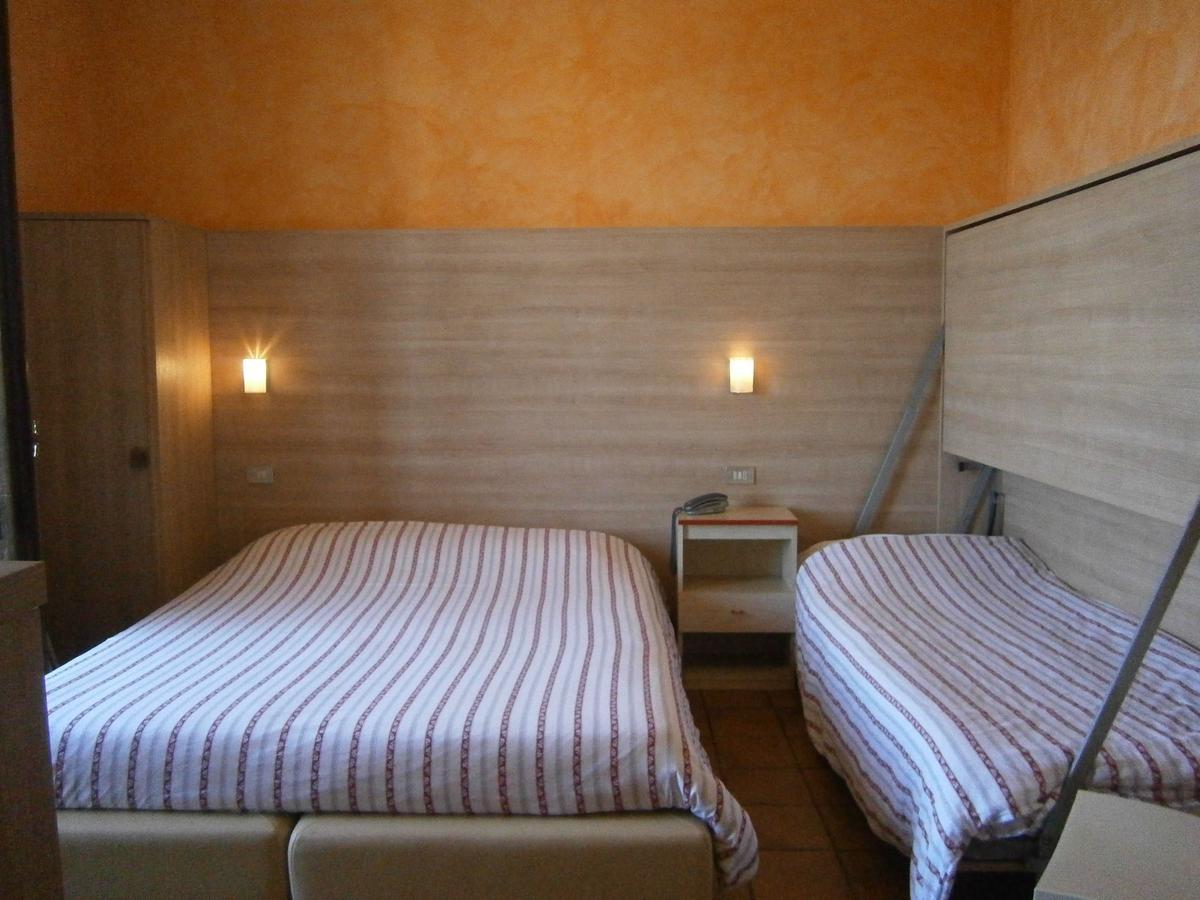 Hotel Chiara Sirmione Luaran gambar