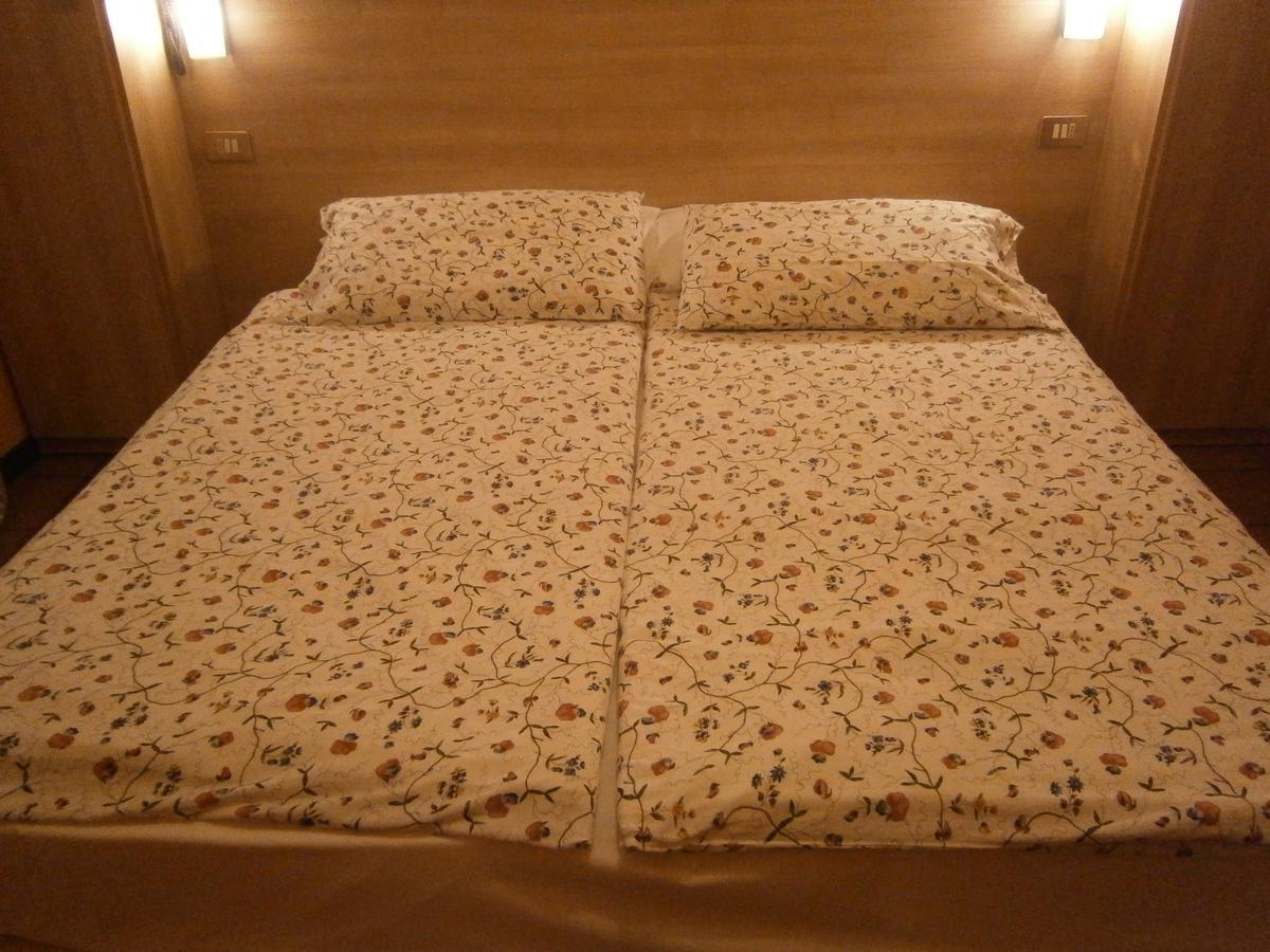 Hotel Chiara Sirmione Luaran gambar
