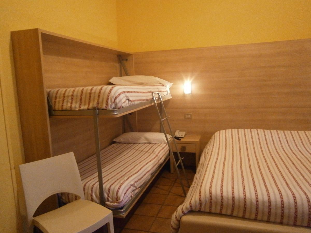 Hotel Chiara Sirmione Luaran gambar